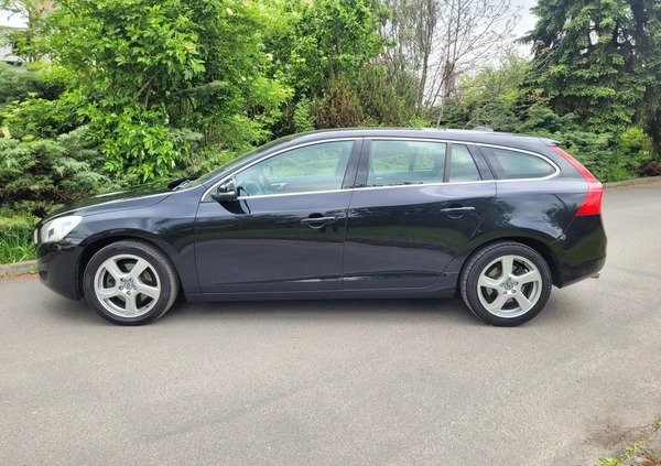 Volvo V60 cena 29800 przebieg: 254000, rok produkcji 2011 z Opoczno małe 436